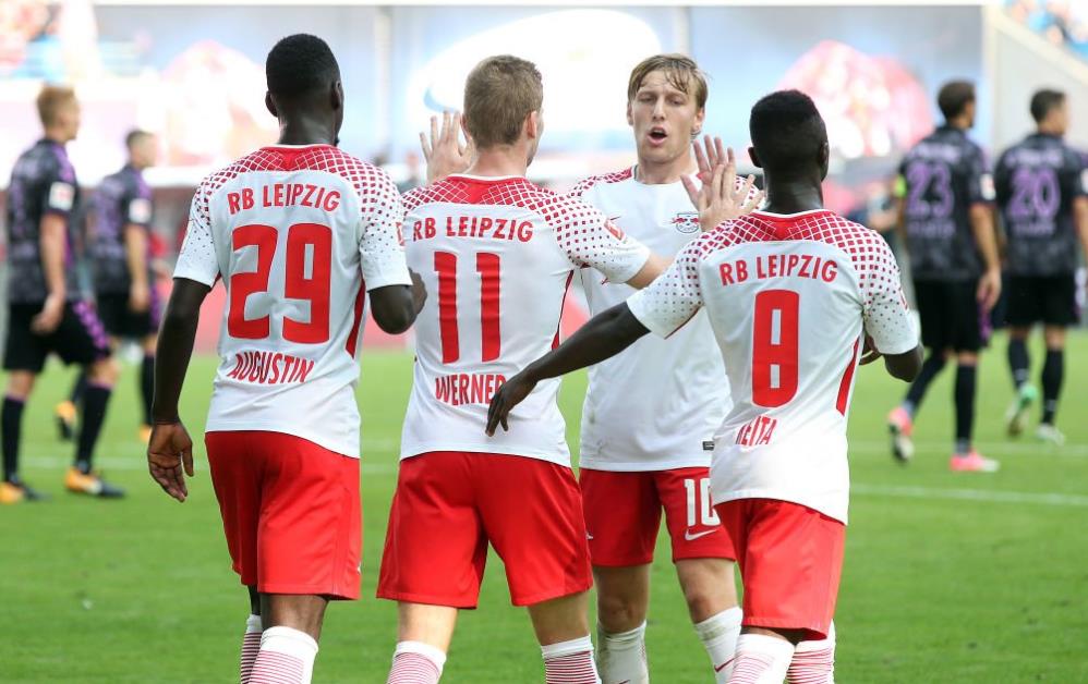 玩家可在首 玩家可在首