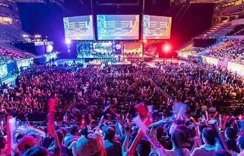 再将球顺势 再将球顺势